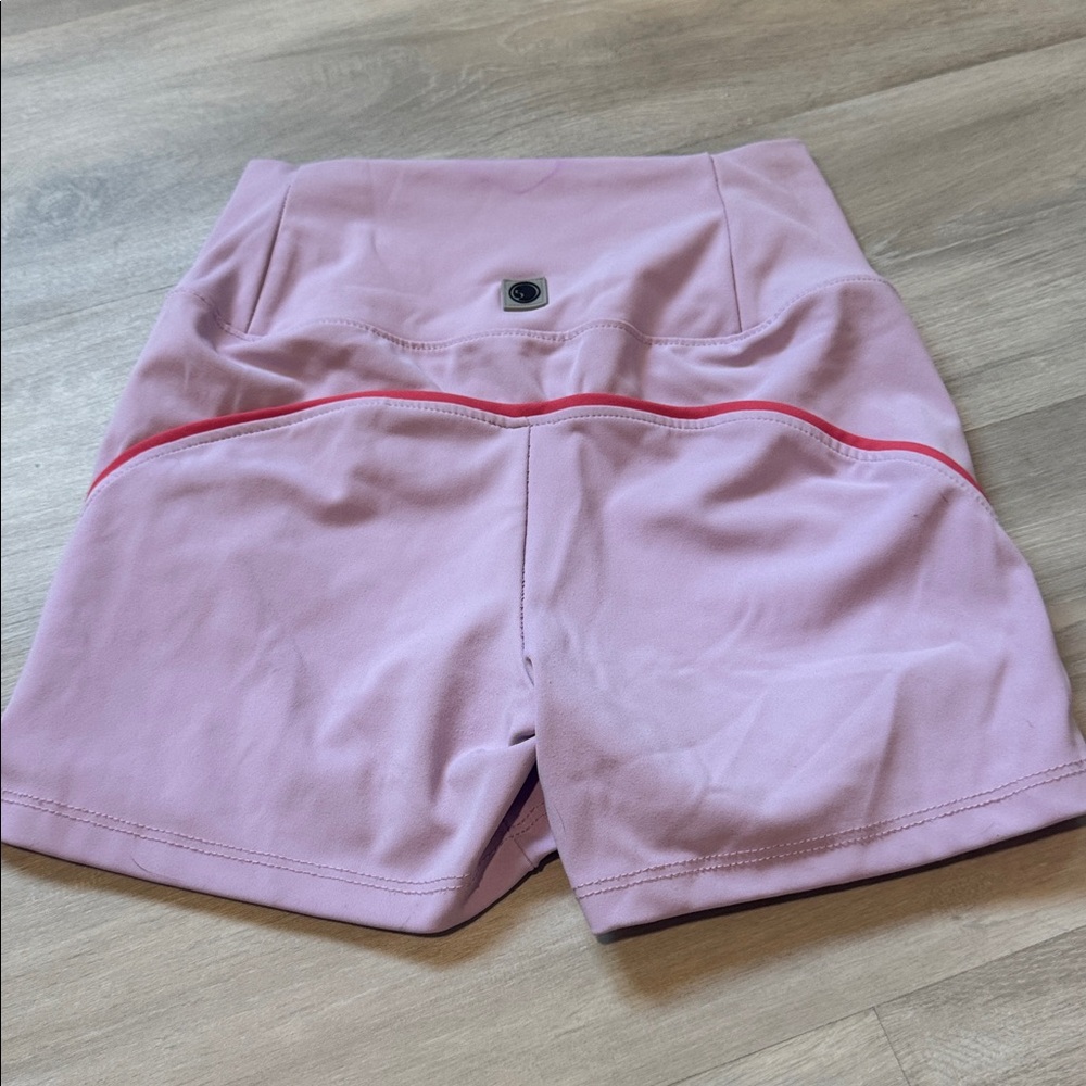 FIVE shorts size small - Picture 3 of 3